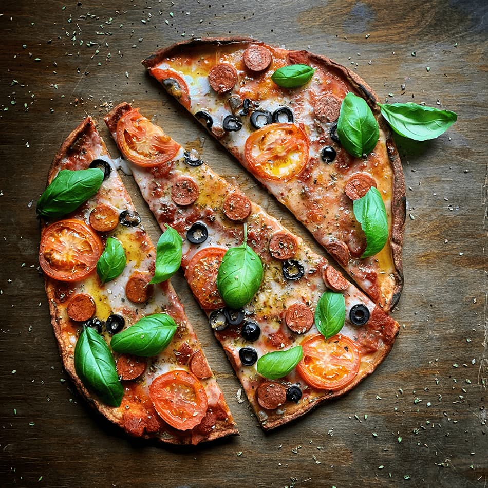 italian pizza image